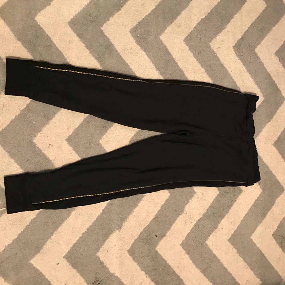 H&M. - Picture 2 of 3
