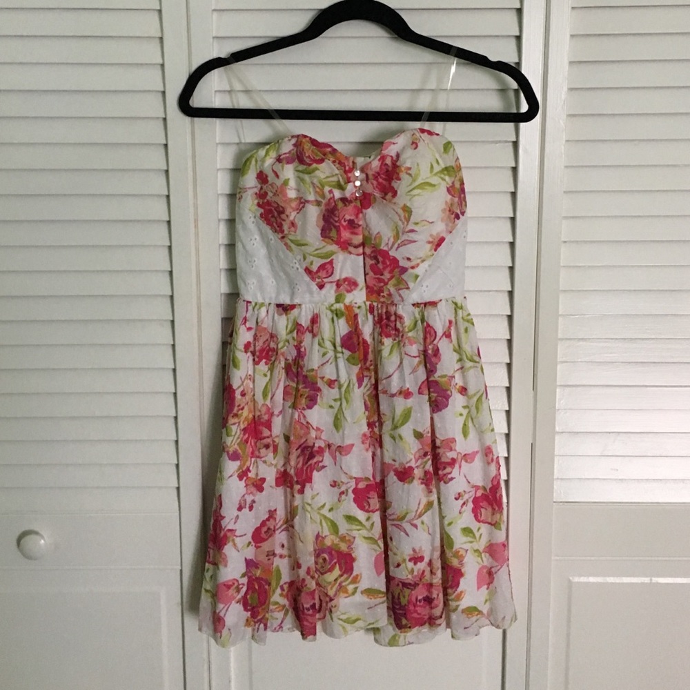 Floral strapless dress