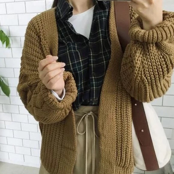 ✨✨50% OFF!!!!✨✨pattern sweater cardigan ✨✨ - Picture 2 of 5