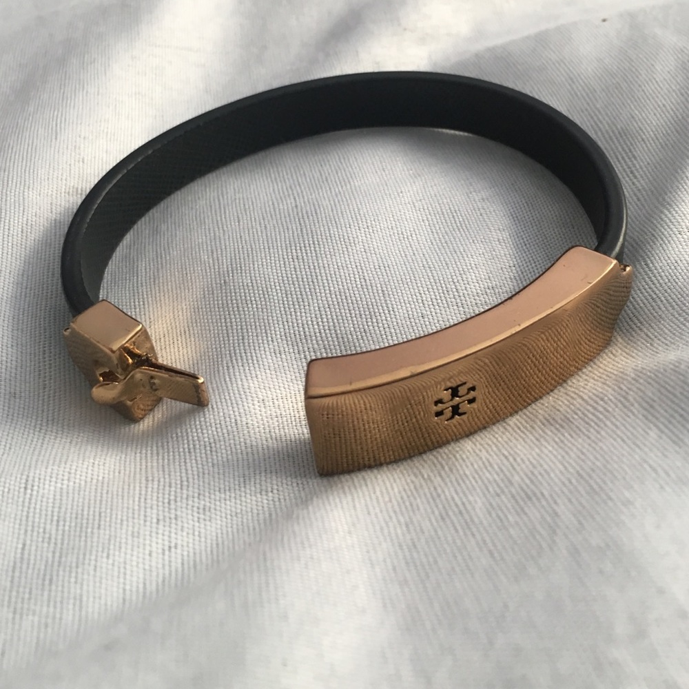 Tory Butch Clasp Bracelet