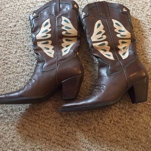 9 West cowboy boots. Size 7 1/2