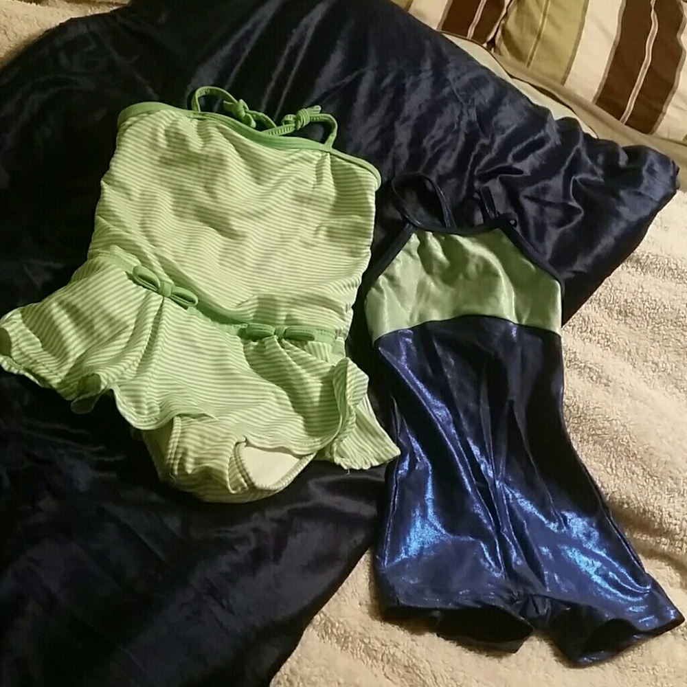 Set of 2 little girls bathing suits.