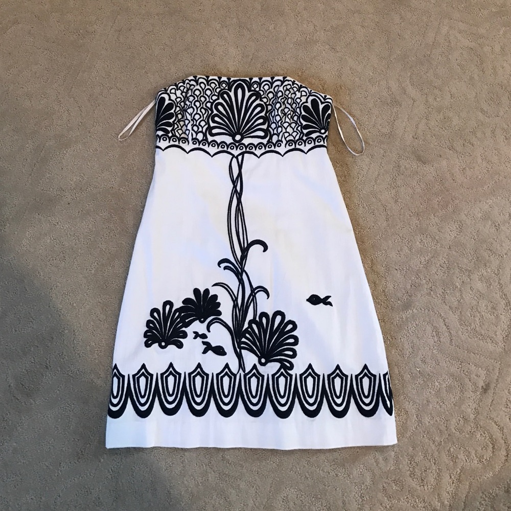 Lilly Pulitzer strapless white and navy dress