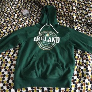 Green Ireland sweatshirt