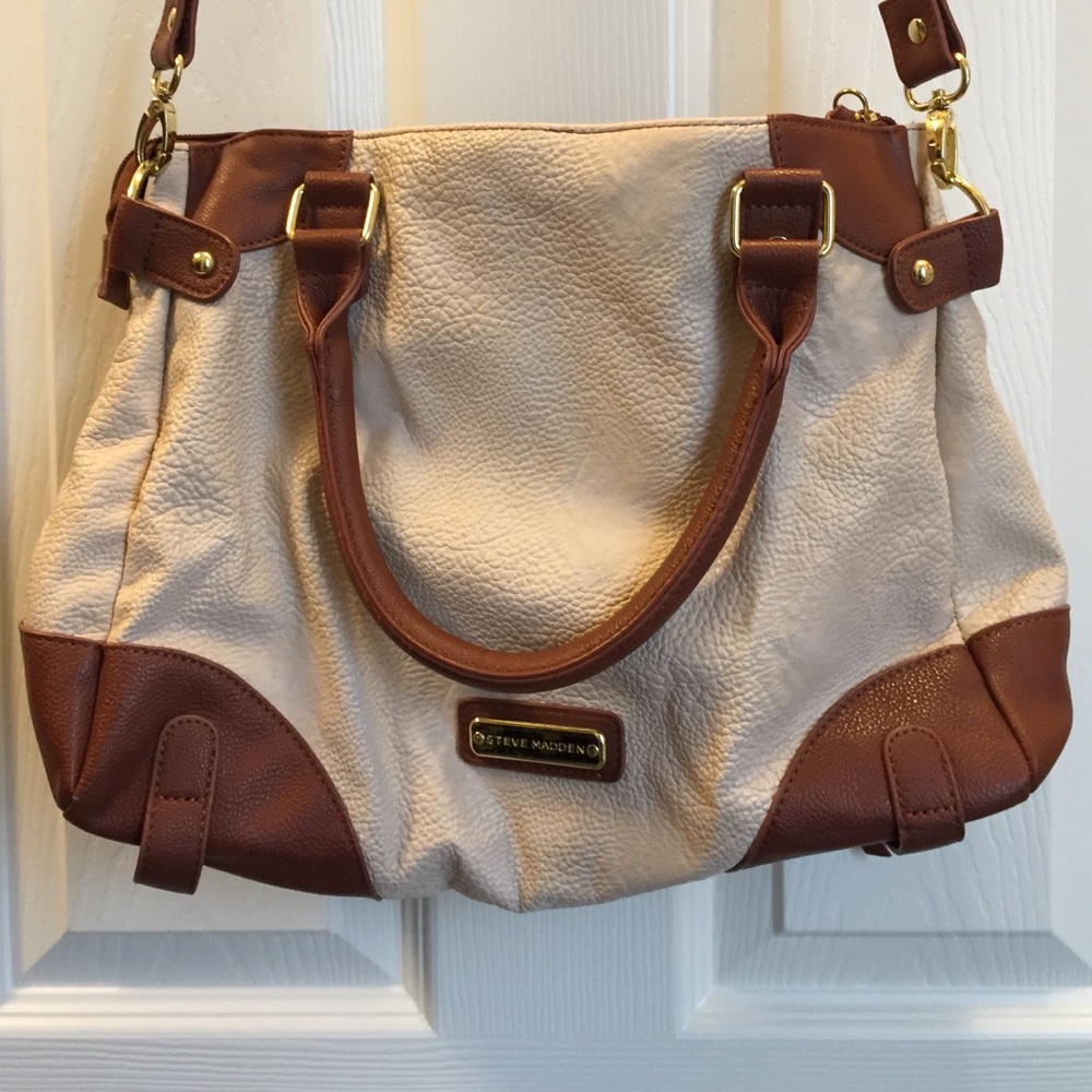 Classic Steve Madden crossbody purse