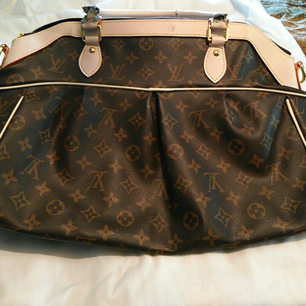 Lv tote