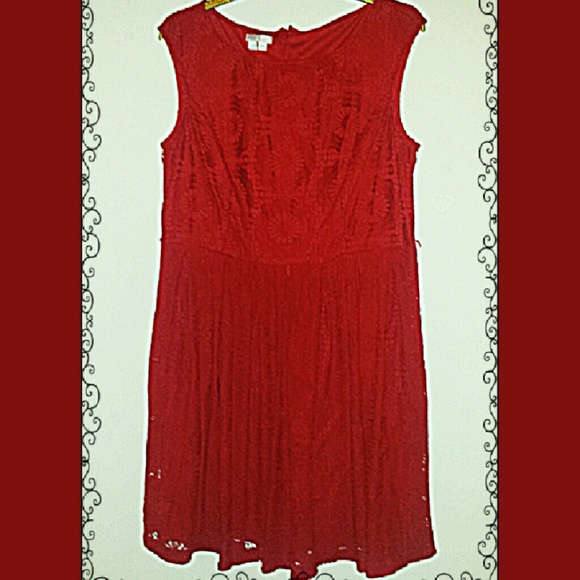 Red Dress - Picture 2 of 3