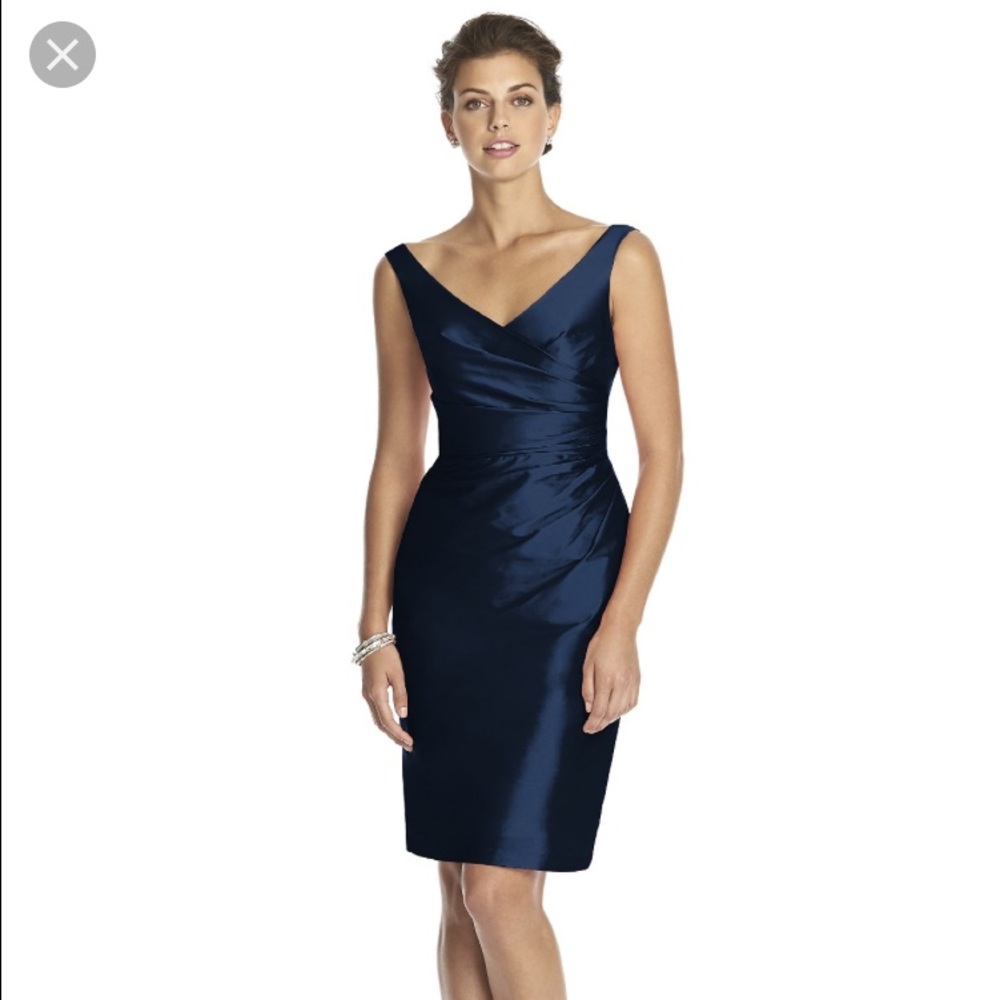 Alfred Sung dress (D644) in Midnight Blue size 6