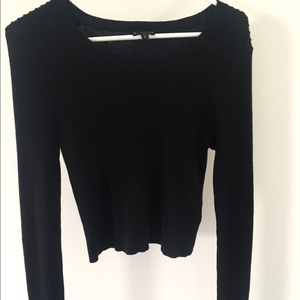 NWOT Medium (Fits small) cropped black sweater