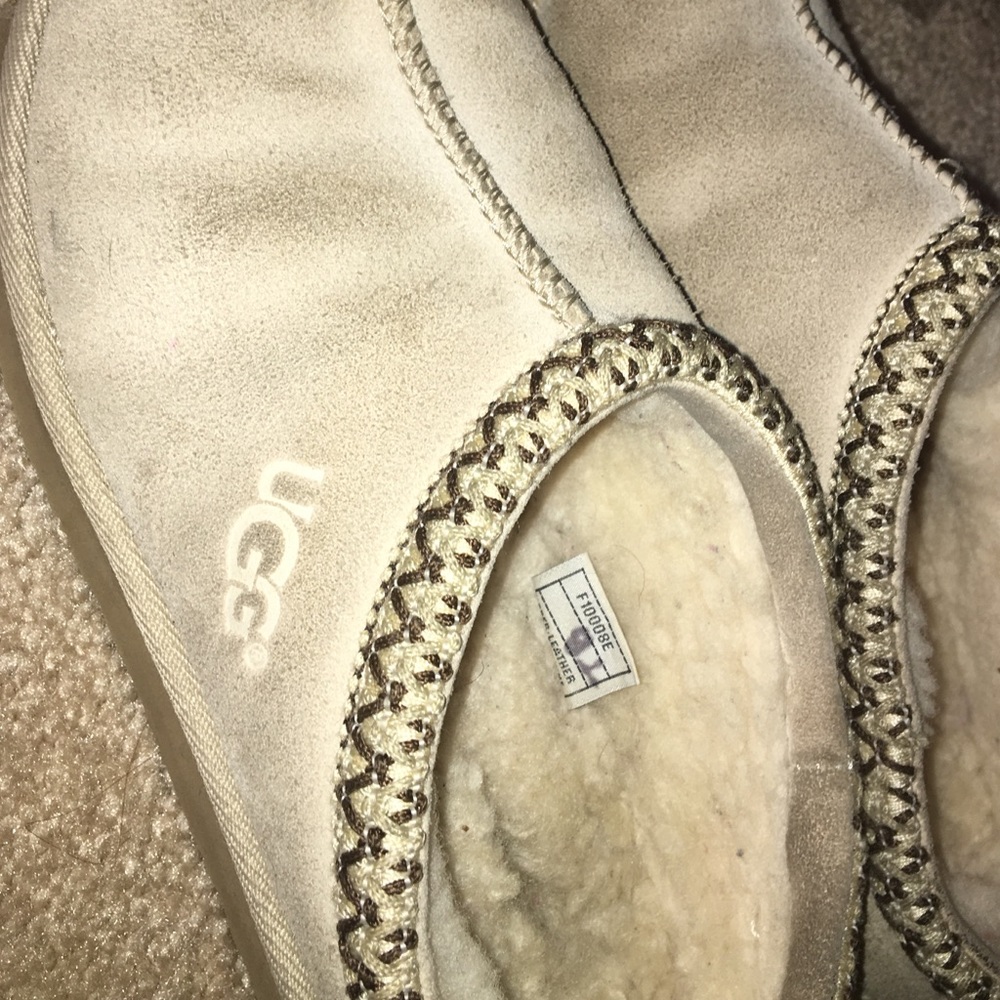 UGG shoes/ outside slippers