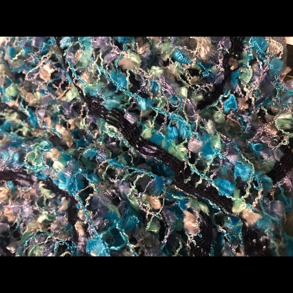 Bubble design blue eternity scarf.