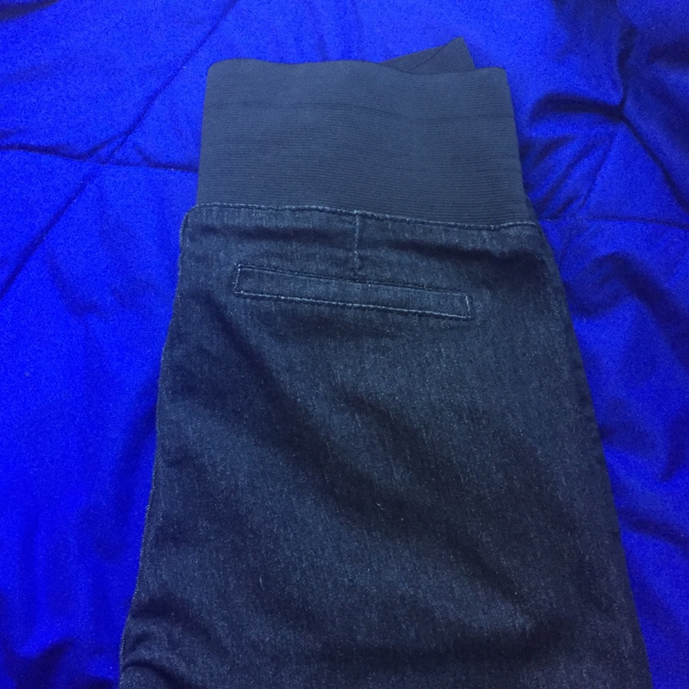 Mid Rise Jeans - Picture 2 of 3