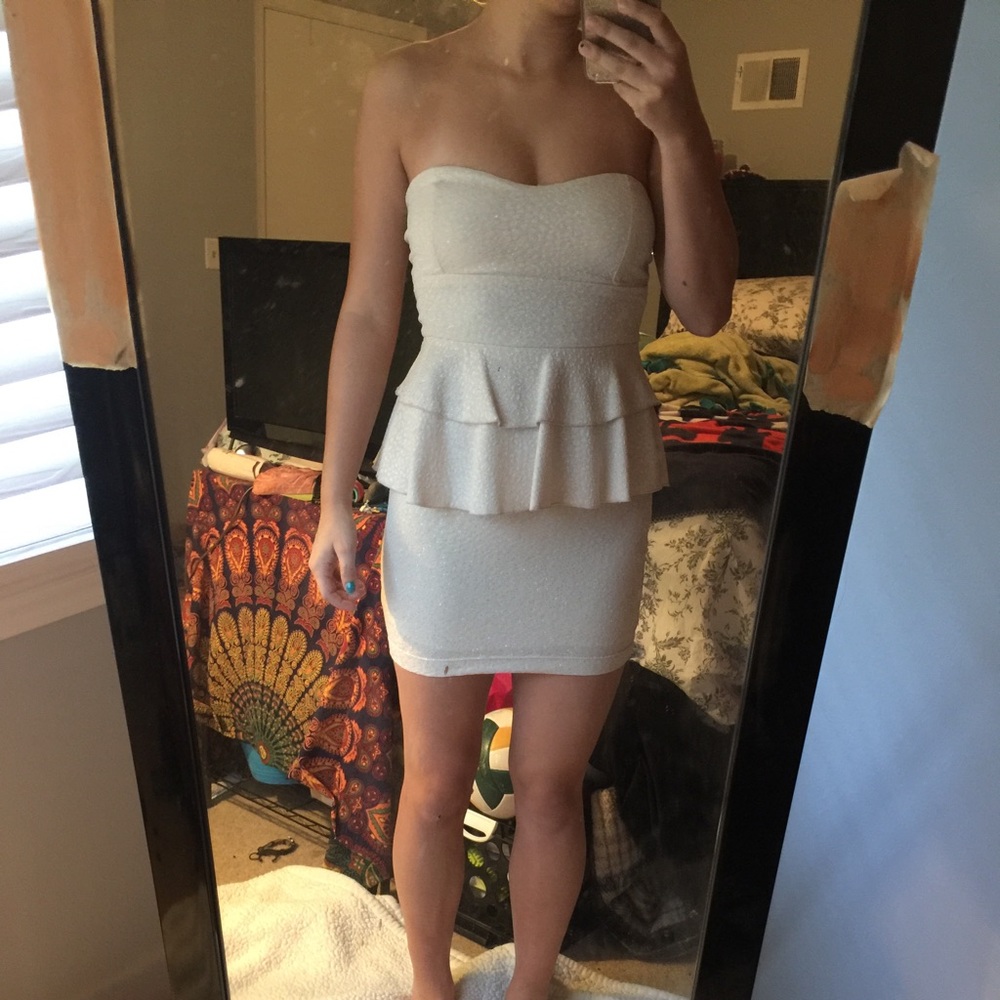 Strapless dress