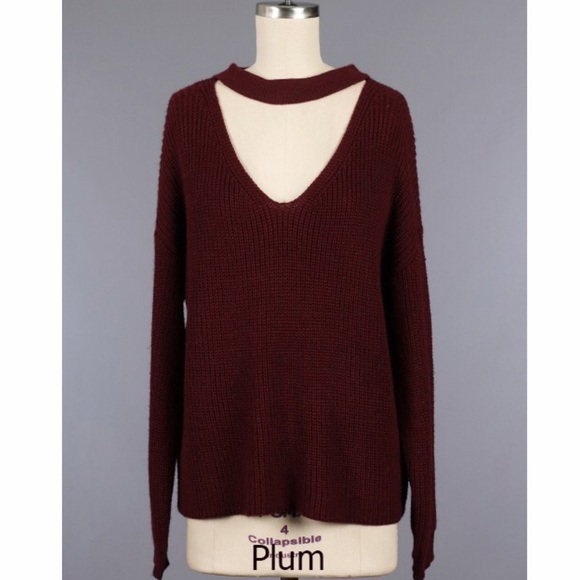 Black v neck cable knit sweater with choker - Picture 3 of 3
