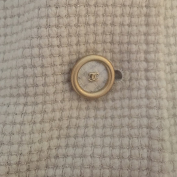 <Chanel> front button skirt - Picture 3 of 4