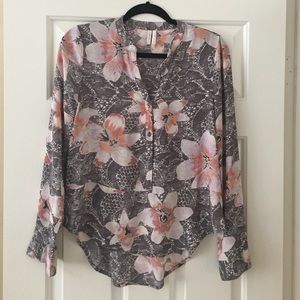 Long sleeve floral blouse