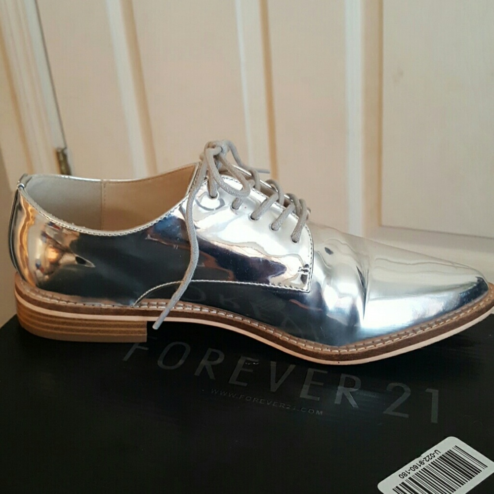 Pointed Toe Silver Loafers