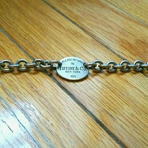 TIFFANY & CO please return to 925 authentic