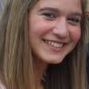 Meet your Posher, Hilary