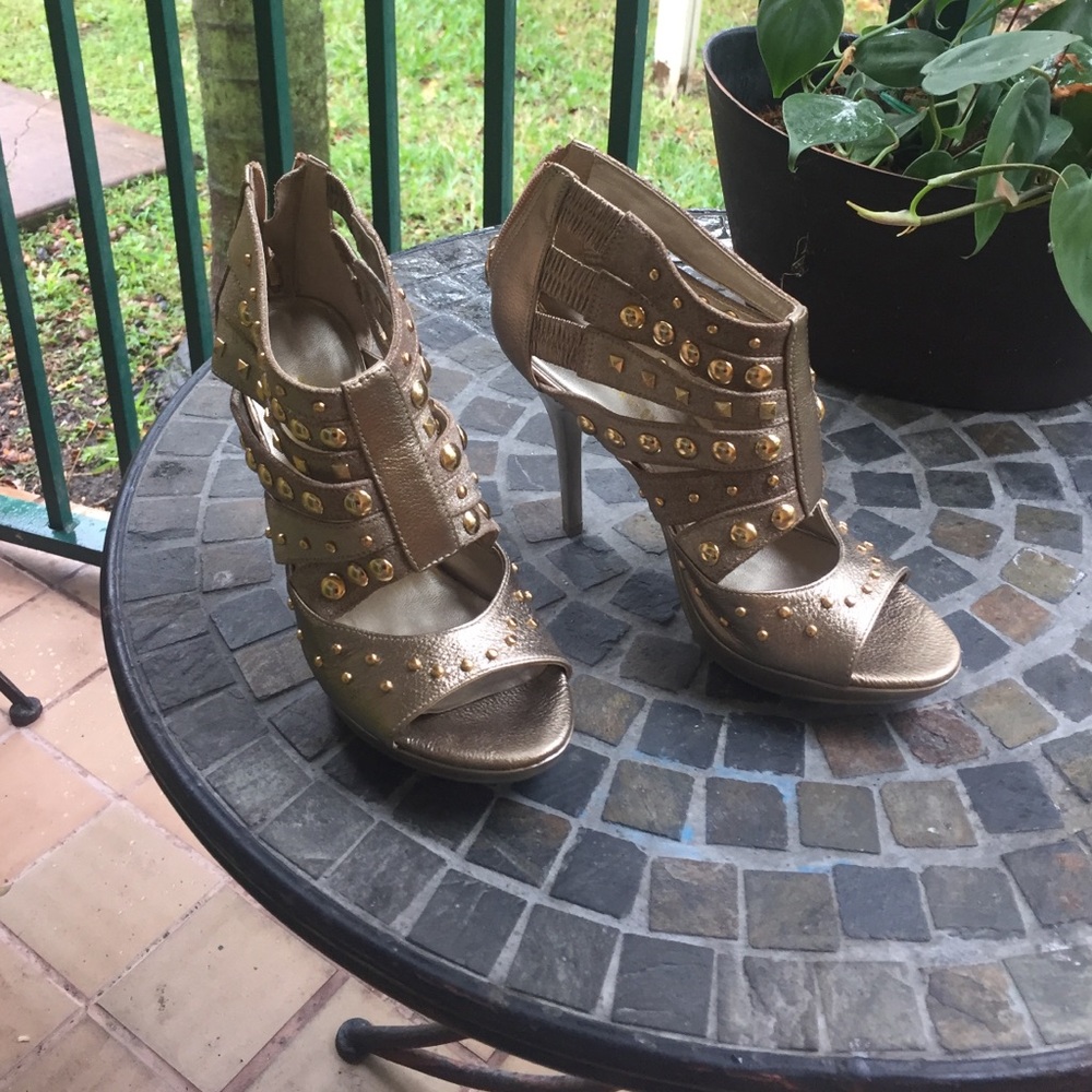 Gold metallic Datelli high heels