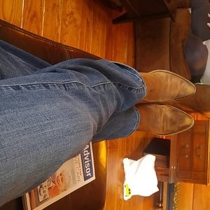 Meet your Posher, Lynn