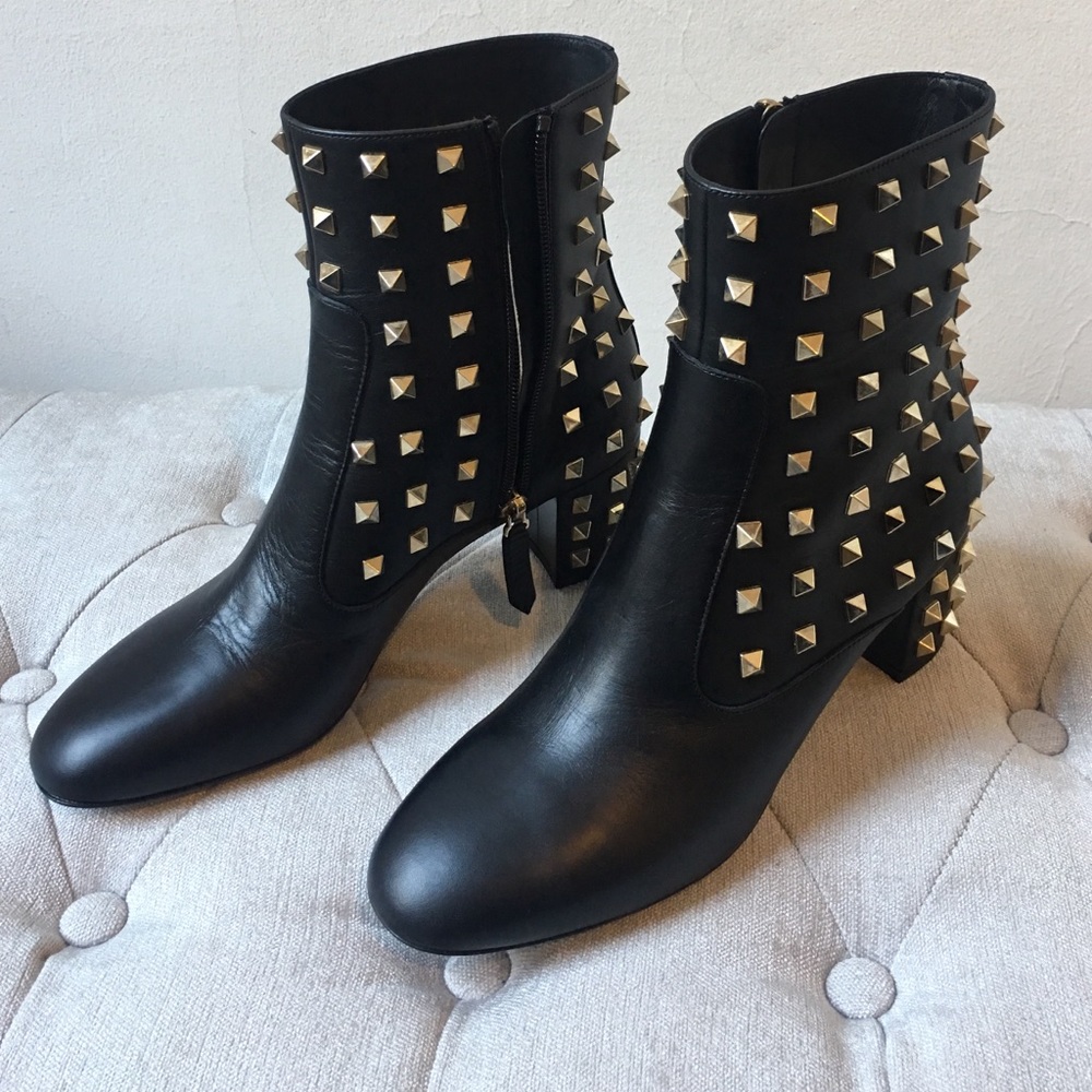 Bran New Rockstuds Valentino - Picture 2 of 4