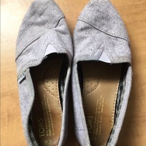 Grey and pink tweed Toms