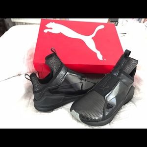 Women's Puma fierce size 8