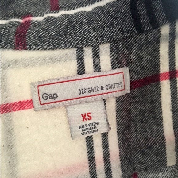Gap Small Flannel. Barely worn and soft - Picture 2 of 3