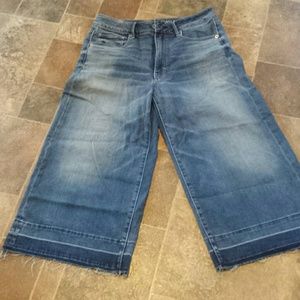 American Eagle festival crop jeans