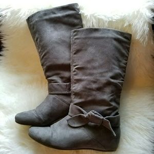 Xappeal Gray Suede Boots with Bow