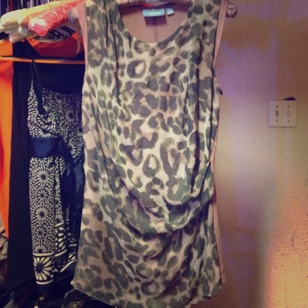 Simply Vera by Vera wang tank blouse