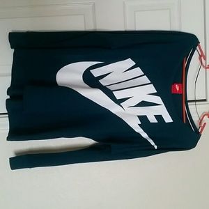 Nike Womens long sleeve shirt Med like new