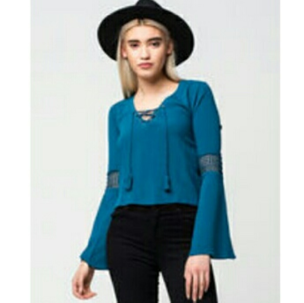 NWT lace up bell top