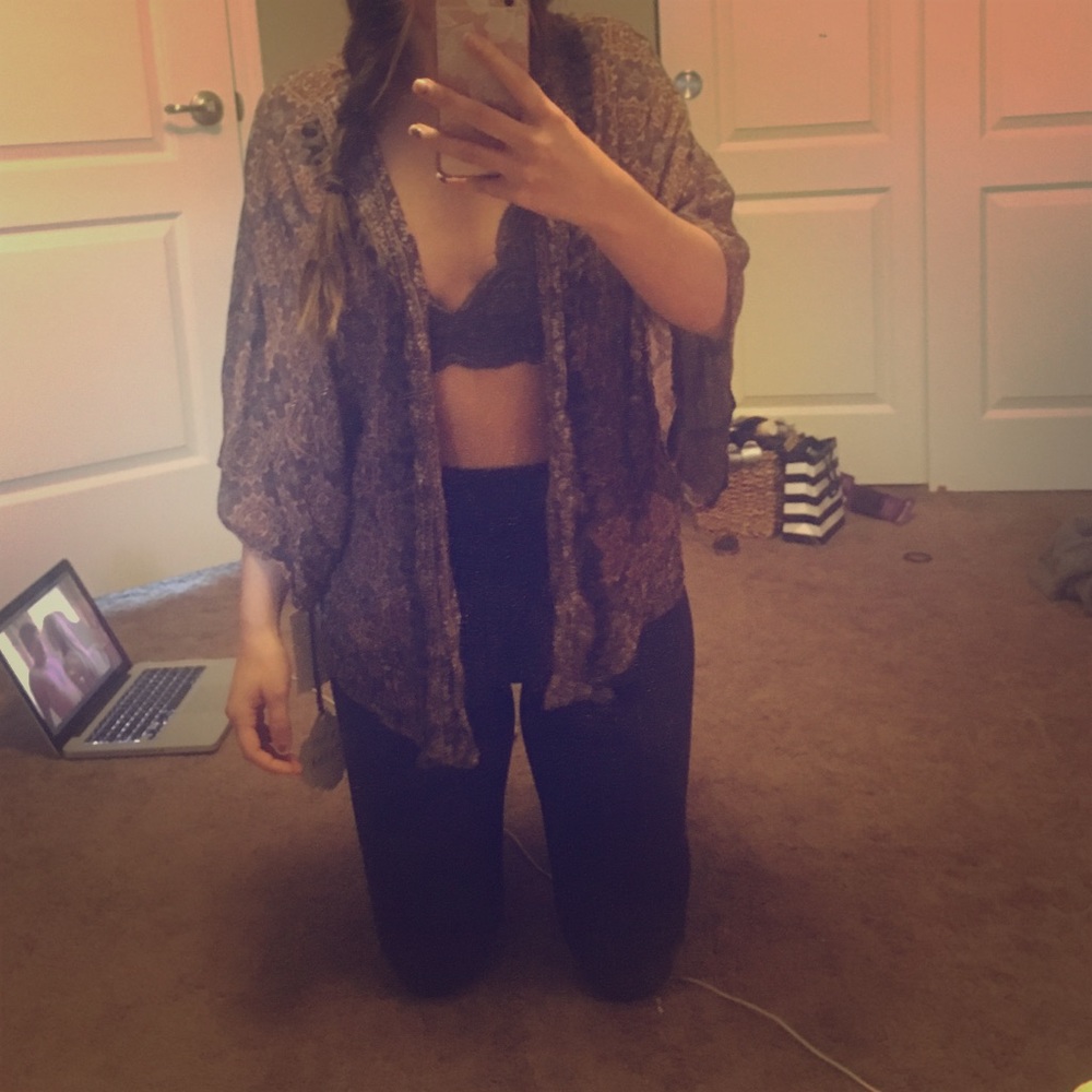 Knox Rose Kimono: never worn, tags on.