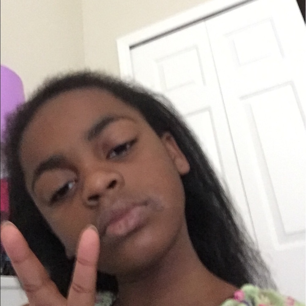 Meet your Posher, Brooke