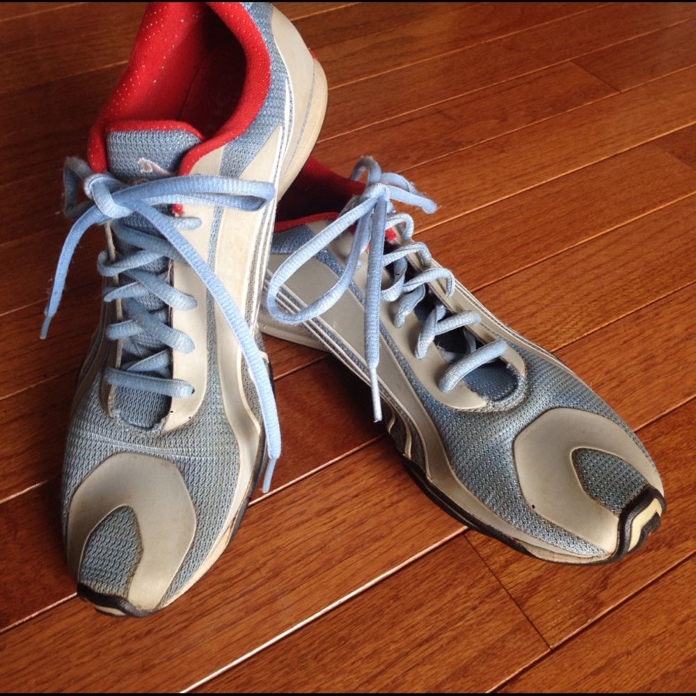 Puma Sneakers - Picture 3 of 5