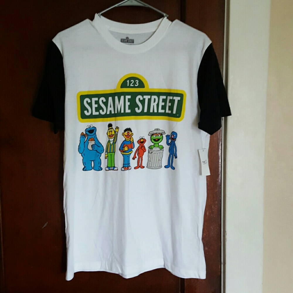 Men's sesame Street shirt! Never worn!