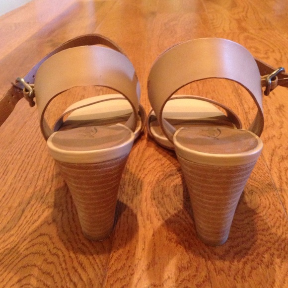 NWOT Lucky Brand Nude Heels - Picture 2 of 4