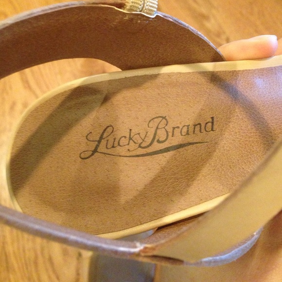 NWOT Lucky Brand Nude Heels - Picture 4 of 4