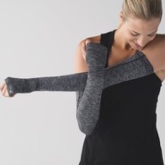 💕HP💕Lululemon Swiftly Arm Warmer  NWT - Picture 2 of 3