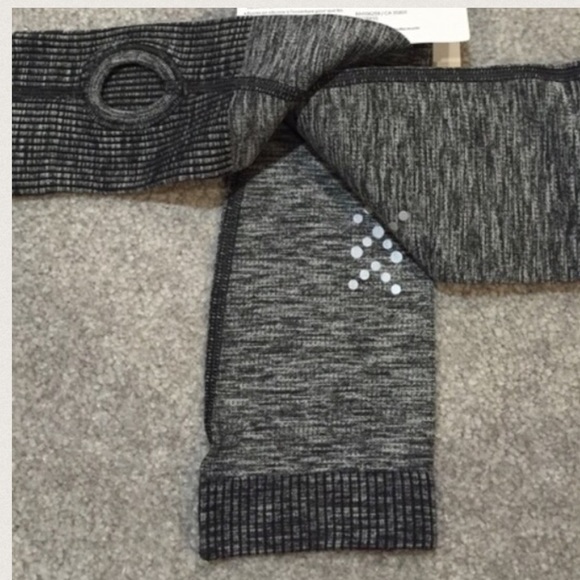 💕HP💕Lululemon Swiftly Arm Warmer  NWT - Picture 3 of 3