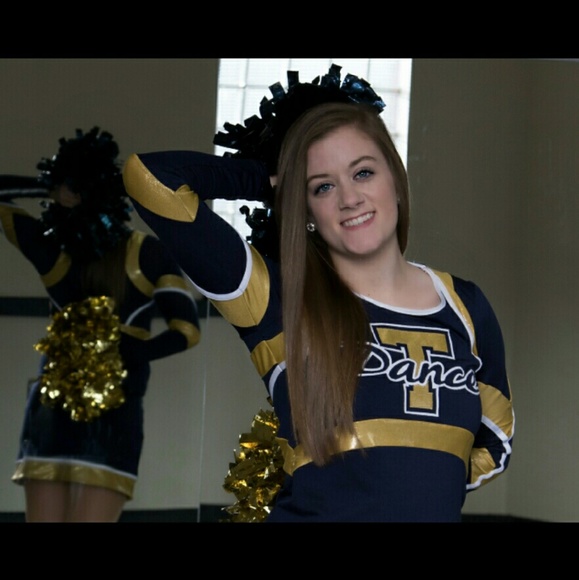 Meet your Posher, Taylor - Picture 1 of 1