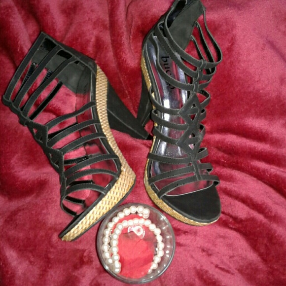 Bucco  Shoes - Black strappy zip back high heels in New condition