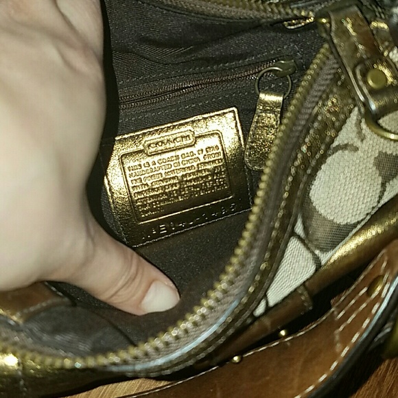 Coach Hampton Demi Hobo 2004 Fall Special Edition - Picture 3 of 4