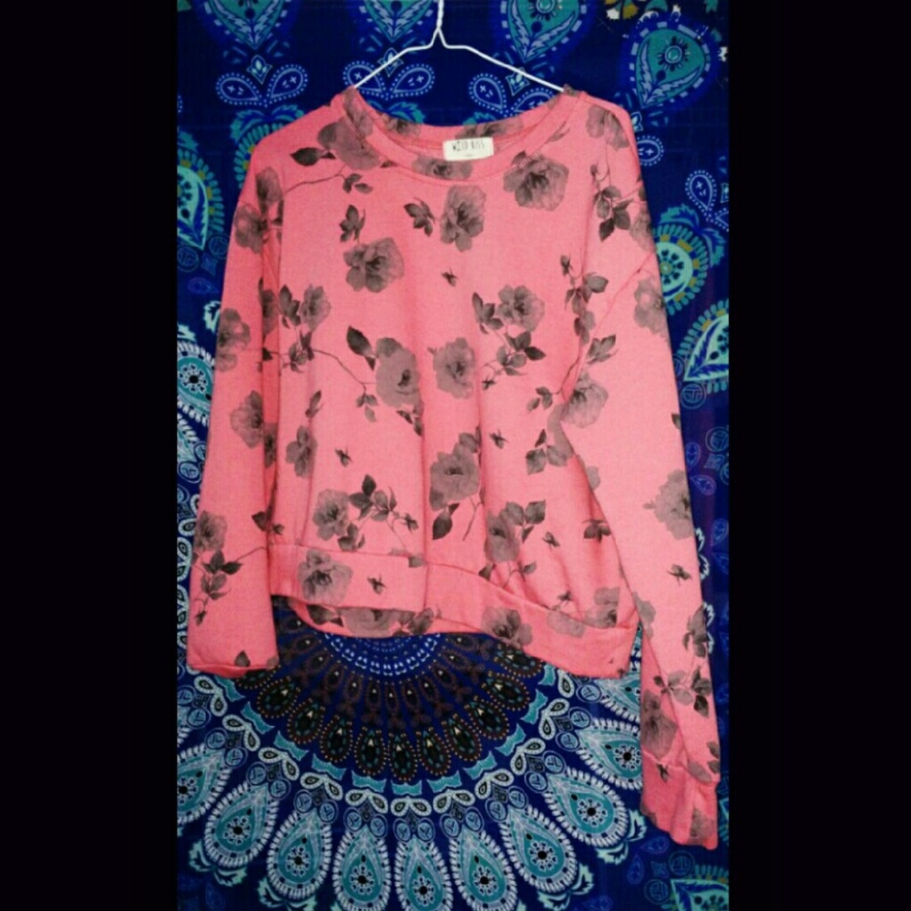 Pink/flower sweater small