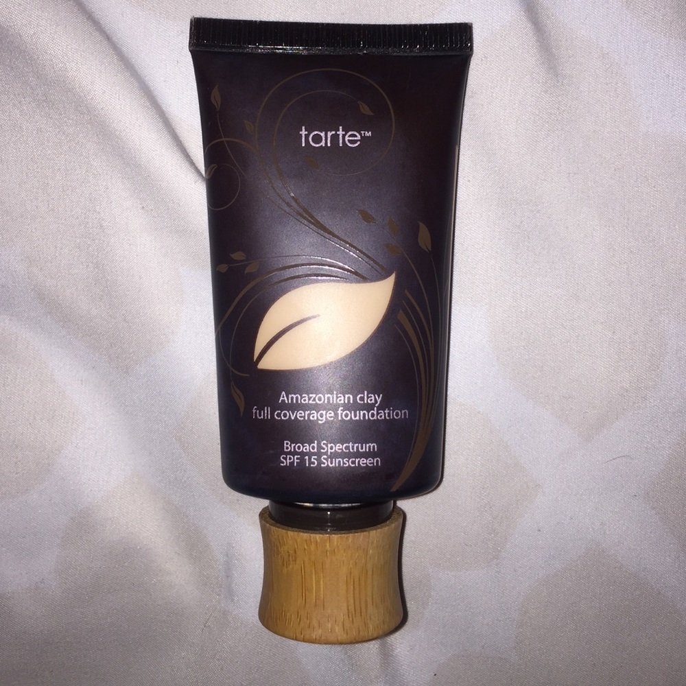 Tarte Amazonian clay foundation