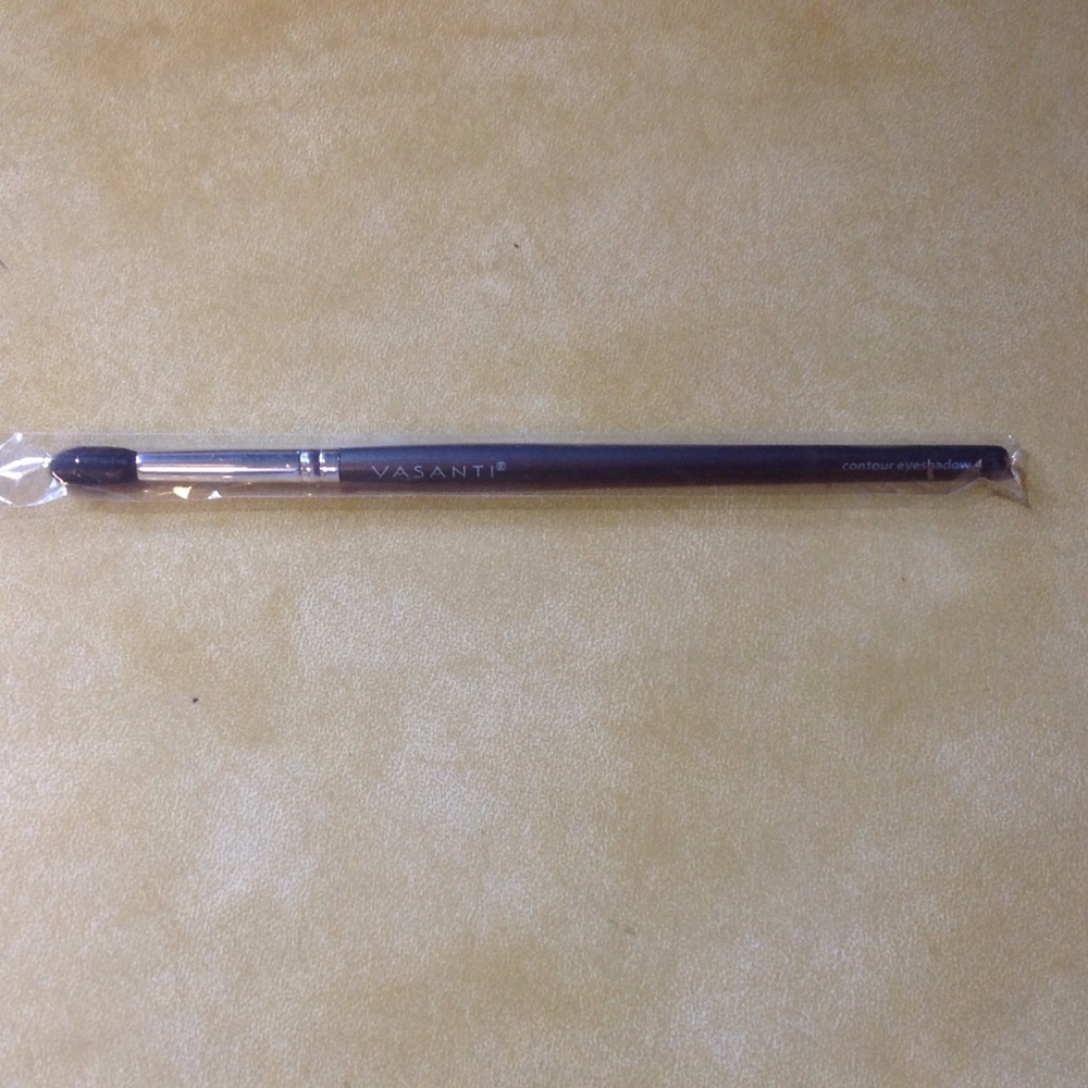 Vasanti eye brush