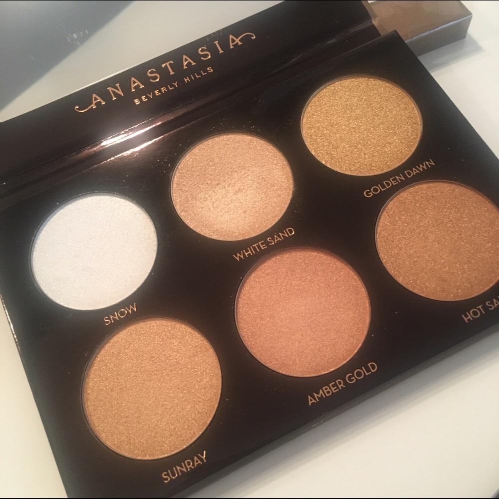 Anastasia Beverly Hills Ultimate Glow Kit