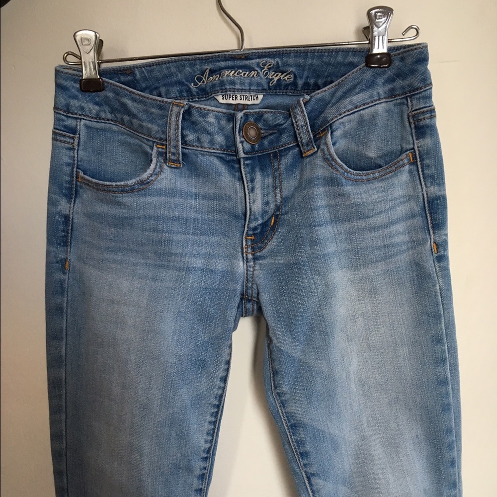 American Eagle Light Wash Jeans